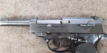 Walther - P38 EU-Dekowaffe, berliner Polizei Lilie-Stempel